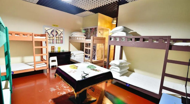 Кровать в общем номере Country Utopian Inn