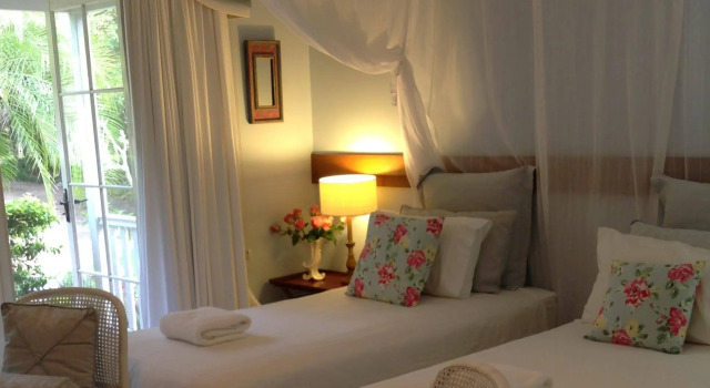 Noosa Valley Manor B&B, Prenota Bed & breakfast Doonan Noosa Hinterland