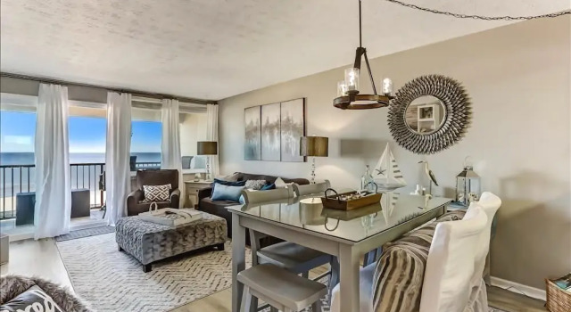 Coral Sands Beautiful Condominium by RedAwning
