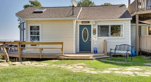 Lakefront Geneva Vacation Rental - Walk to Strip!, Reserva ahora Hotel Geneva Ohio