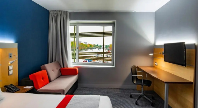 Двухместный номер Standard Marina View Holiday Inn Express Paris-Canal De La Villette by IHG
