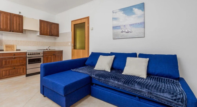 Awesome Apartment in Barbat With Outdoor Swimming Pool, Wifi and 1 Bedrooms, Prenota Appartamento Hotel a Isole Quarnerine con piscina, Piscina