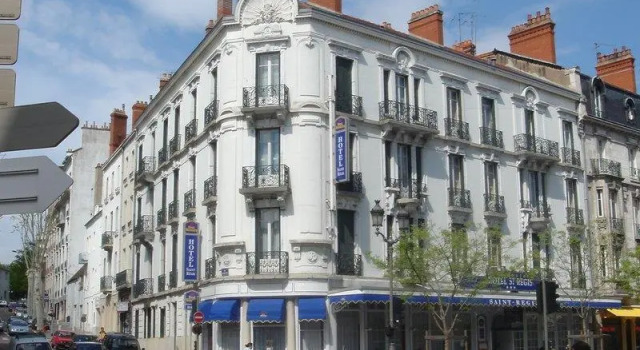 Полулюкс Hotel Saint Regis