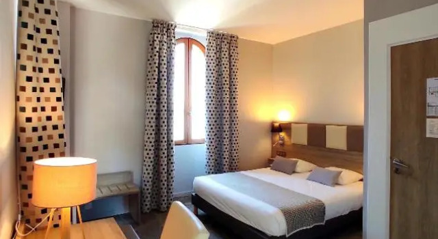 Двухместный номер Standard с видом на бассейн Hôtel Des Princes