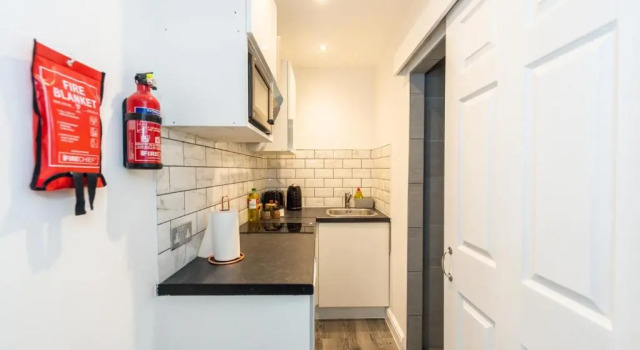 Студия Standard Five Seasons Liverpool City - Modern Studios near Anfield