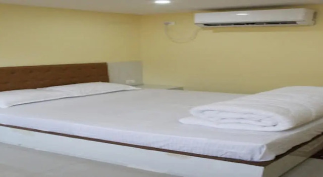 Люкс MeroStay 021 Hotel Ganga Sagar