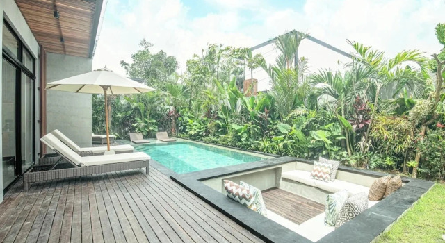 Коттедж Elegant 5BR Modern Villa Steps From Caf Del Mar
