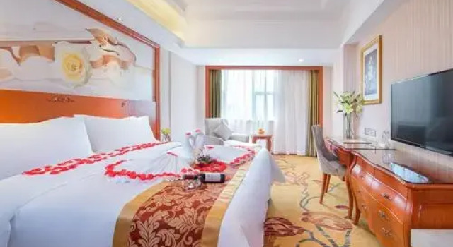 Huali Hotel