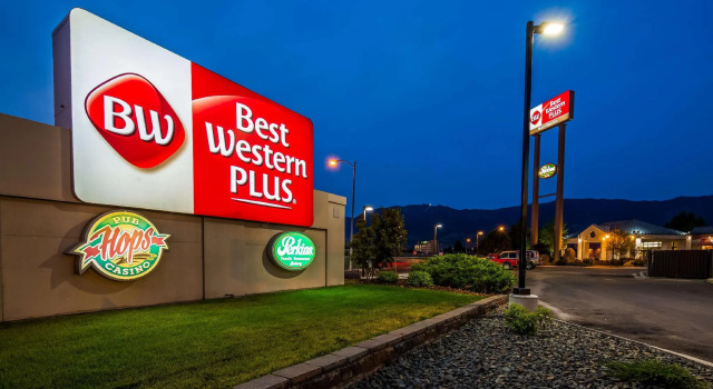 Кровать в общем номере Best Western Plus Butte Plaza Inn