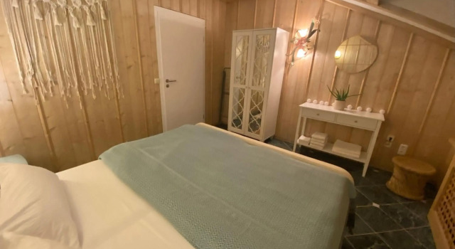 Ferienwohnung Panoramablick - Alpenmagie Suites, Book Hotel Oberaudorf 