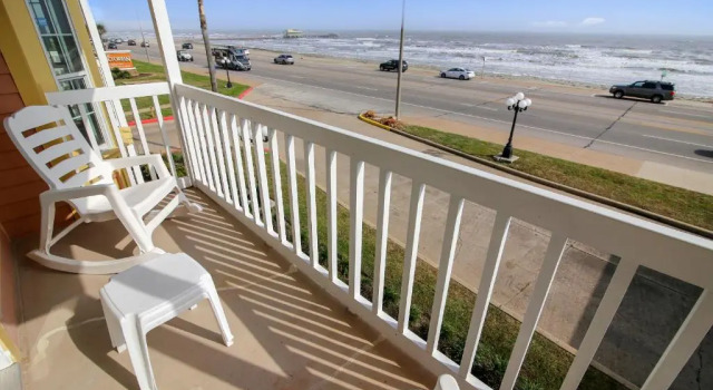 Номер Standard с 3 комнатами Room with a View by Ryson Vacation Rentals