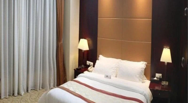 Shenzhen Mondo International Hotel, Rezerwuj Hotel Hotele w Shenzhen z parkingiem, Parking
