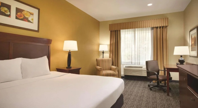 Люкс c 1 комнатой Country Inn & Suites by Radisson, Goodlettsville, TN