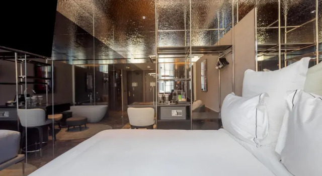Двухместный номер Premium Adia Aluma Athens, Curio Collection By Hilton