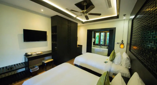 Бунгало с видом на сад Koi Resort & Spa Hoi An