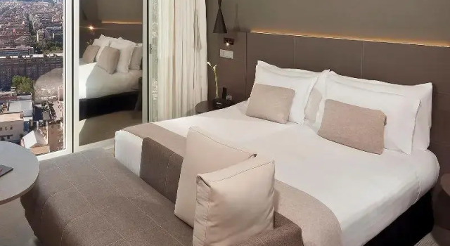 Двухместный номер Premium с видом на город Meliá Barcelona Sky 4 Sup