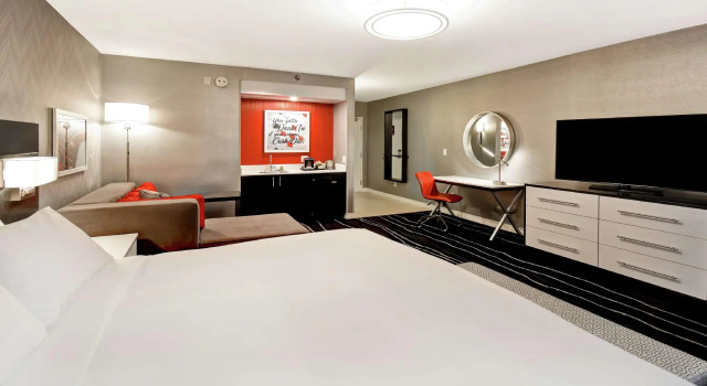 Двухместный полулюкс DoubleTree by Hilton Deadwood at Cadillac Jacks