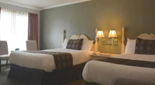 Семейный номер Standard Oasis Inn and Suites