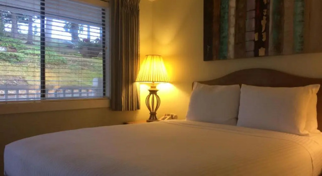 Коттедж Anacortes Ship Harbor Inn
