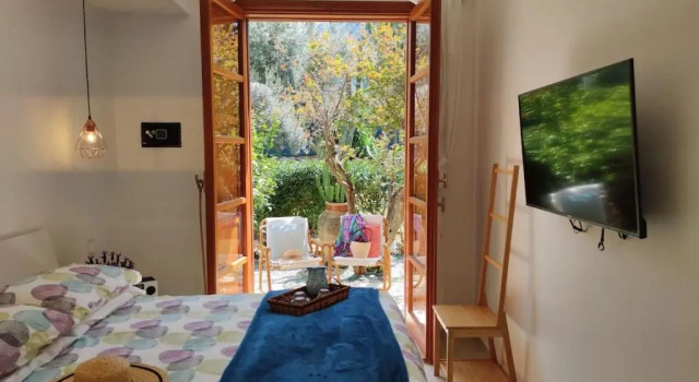 Вилла Calarossa Bay Pool Villa with private pool - whirpool - parching free - Wi-fi free - the beach 400 meters away - ADULT ONLY