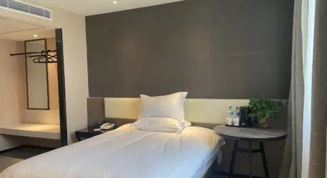 Люкс Superior iu hotel(Lanzhou Xigu High-speed Railway Station)