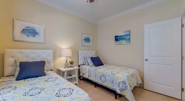 7 Waterfront 4bed 3bath Pool Home, Забронировать Дом для отпуска Отели Маратон с парковкой, рядом с Fishermen's Community Hospital, Парковка
