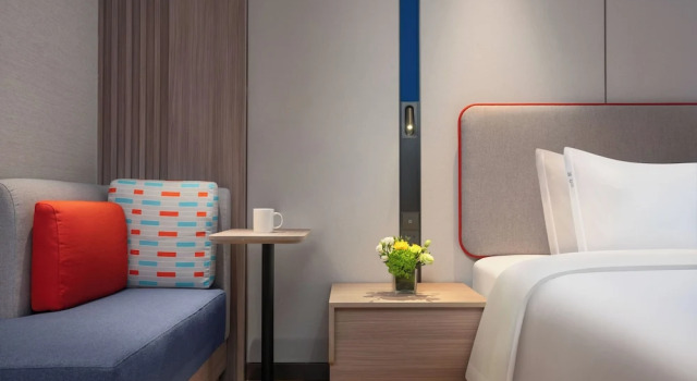 Holiday Inn Express Nanjing Jiangbei Wonhall Mall by IHG