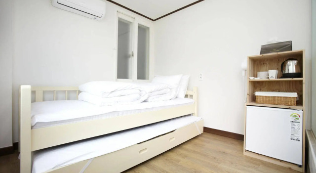 Shinchon Hongdae Guesthouse, Забронировать Отель Отели Сеула с завтраком, рядом с Библиотека Ким Дэ Чжуна, Завтраки