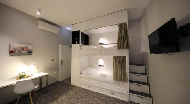 Шестиместный номер Standard Downtown Boutique Hostel