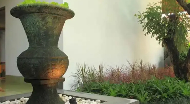 Komoreya Guesthouse, Rezervovat Hotel 3hvězdičkové hotely v Yogyakarta Province, 3*