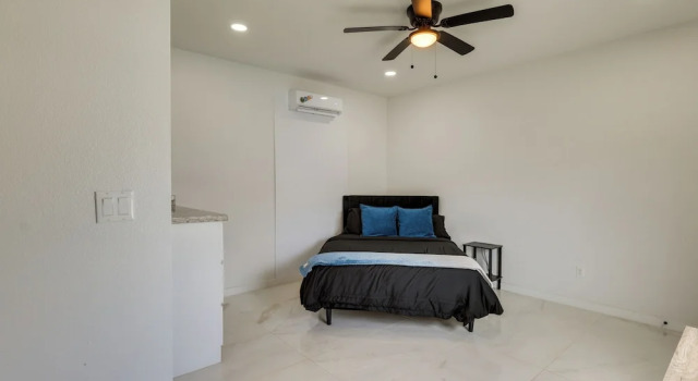Walk to Beach & Bars! SPI Studio w/ Pool Access, Book Lejlighed Padre Island USA