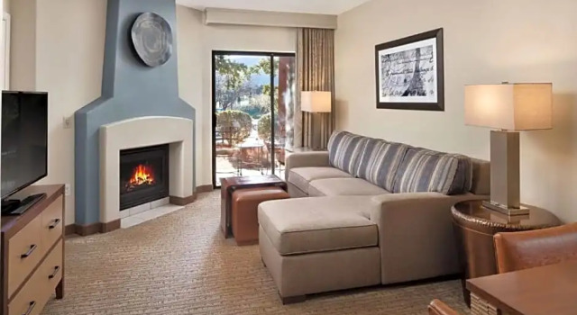 Номер Standard с балконом Hilton Sedona Resort at Bell Rock