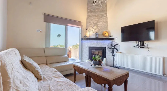 Villa Stone House in Neo Chorio