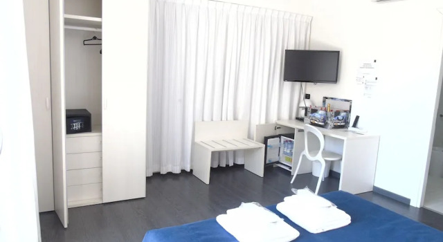 Трёхместный номер Comfort с балконом Areté Luxury Room