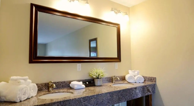 Четырёхместный номер Standard Moose Creek Inn