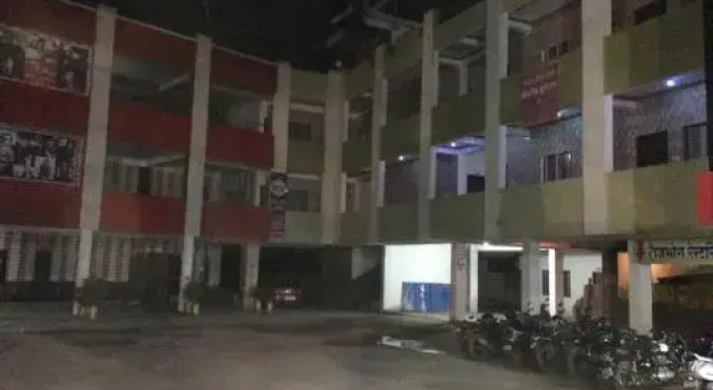Shreyansh Hotel