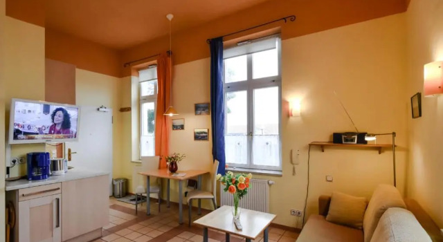 Ferienwohnung Lehrer Lämpel Nr. 1, Забронировать Отель Глове Рюген, рядом с Hauptstrand Glowe