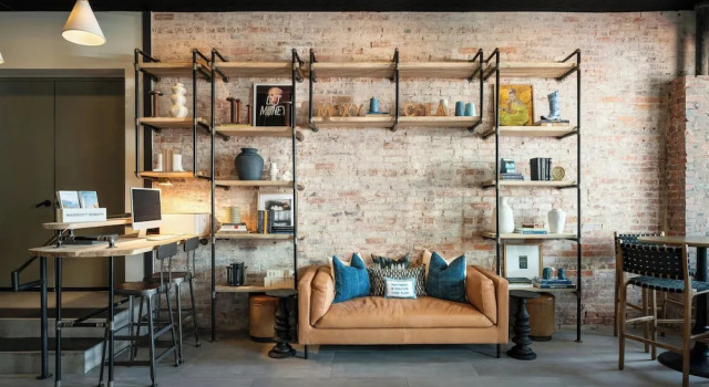 Moxy Columbia Downtown