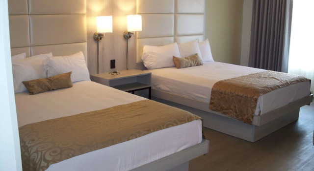 Ramada by Wyndham Burbank Airport