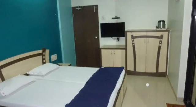 Hotel Mid town, Забронировать Отель Отели штата Махараштры 3 звезды, 3*