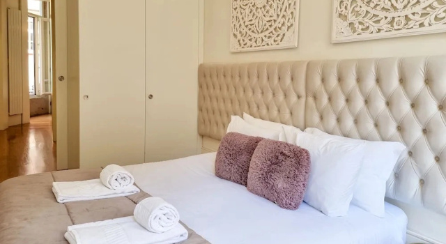 Inspiring City Center Apartment