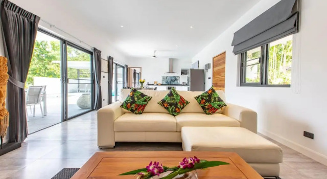 Villa Nirvana 3 Br, 500m from the beach