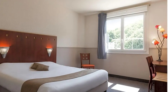 Семейный номер Standard Contact Hotel Le Moulin Neuf Chantonnay
