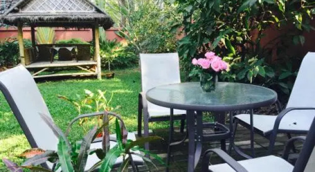 September Inn Villa, Забронировать Вилла Коттеджи Чиангмай, рядом с Wattana Art Gallery, Коттедж