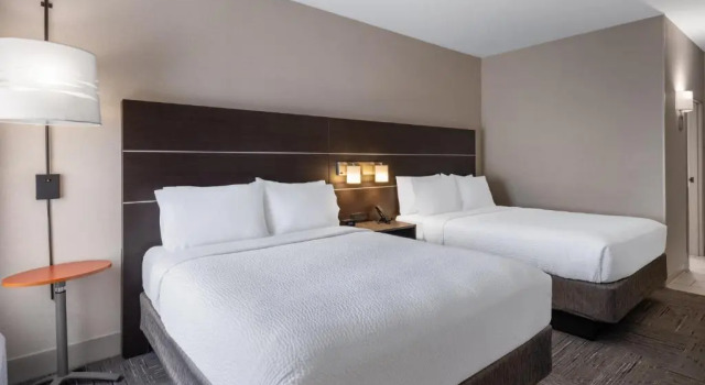 Четырёхместный номер Standard Holiday Inn Express Corydon by IHG
