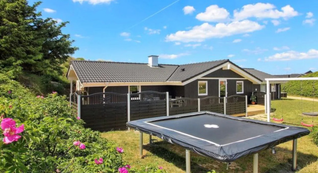"Sylvia" - 200m from the sea in Western Jutland, Book Hotel Vejers Strand Syddanmark