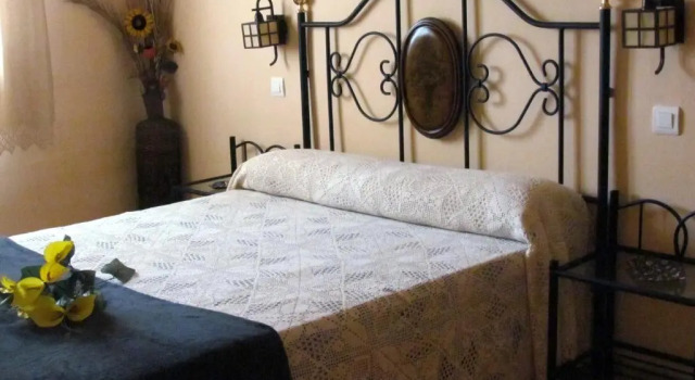 Apartamentos Rurales Azabal, LAS HURDES, ATR-CC-00260, Book Apartment Hotels in Extremadura with a Pool, Swimming Pool