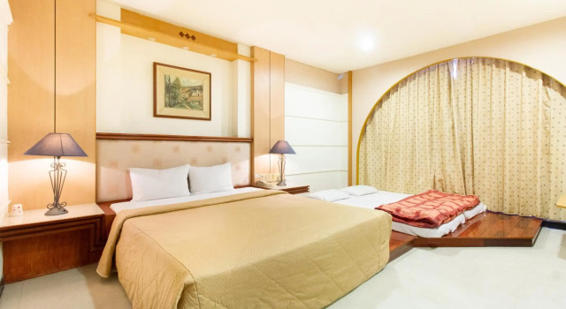 Hwa Nan Hotel, Забронировать Отель Отели Тайнань 3 звезды, рядом с Национальный университет Чэн-Кун, 3*