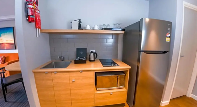 Апартаменты Potters Toowoomba Hotel