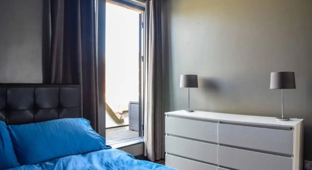 2 Bedroom Penthouse Flat In The Heart Of Balham, Забронировать Отель Отели Англии 3 звезды, 3*